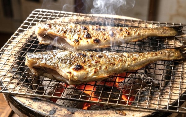 画像1: ＜冷凍＞北海道産こまい一夜干し (1)